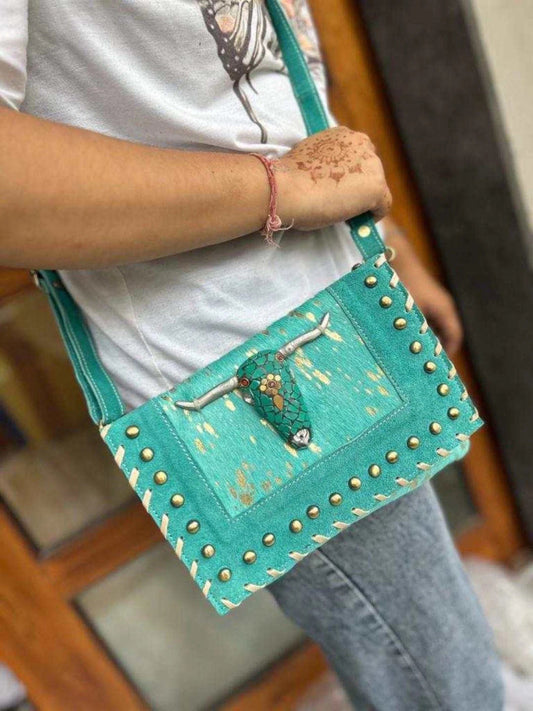 Bohemian bag with bull's head and studs - Accessorizmee