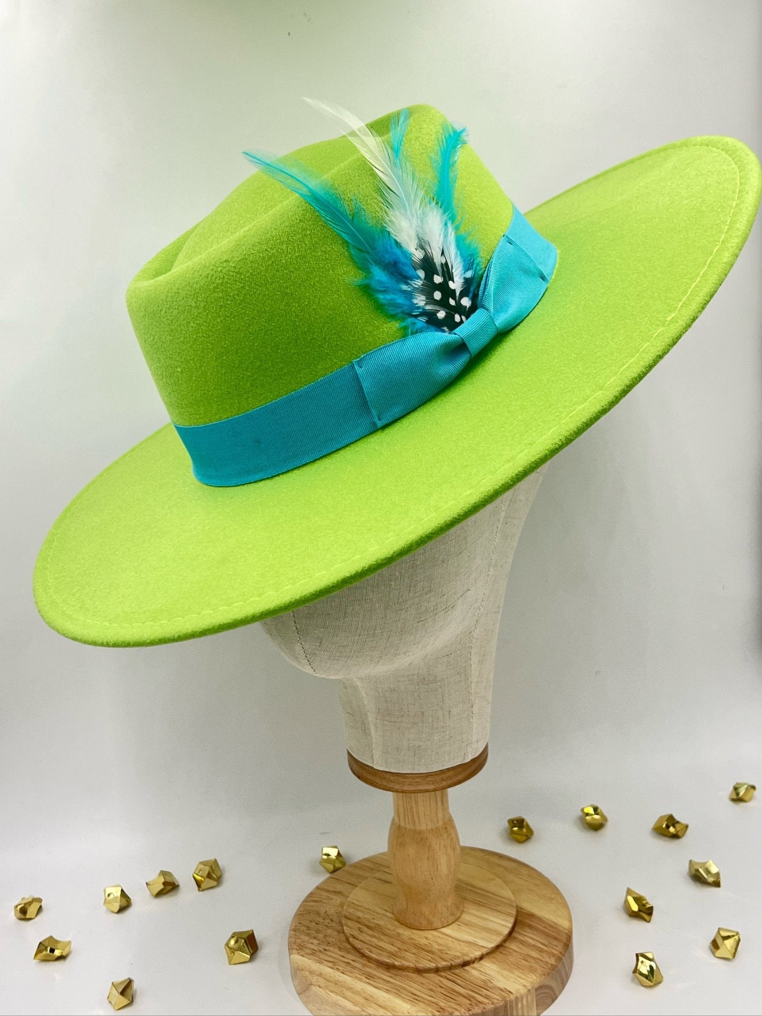 Luxury Round Fedora -Turquoises white - Accessorizmee